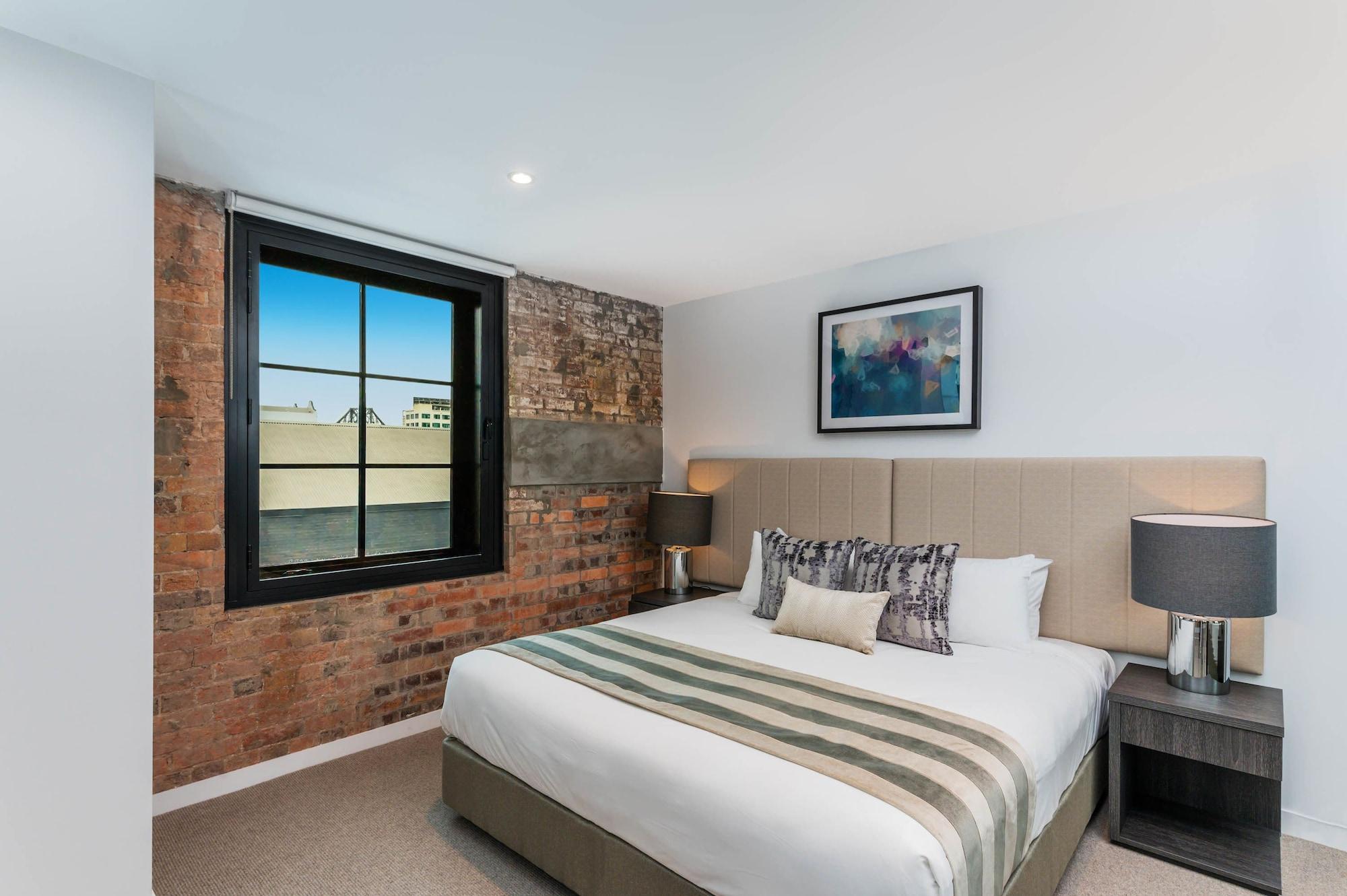 เอฟวี บริสเบน บาย เป็ปเปอร์ส Aparthotel ภายนอก รูปภาพ A bedroom at the hotel