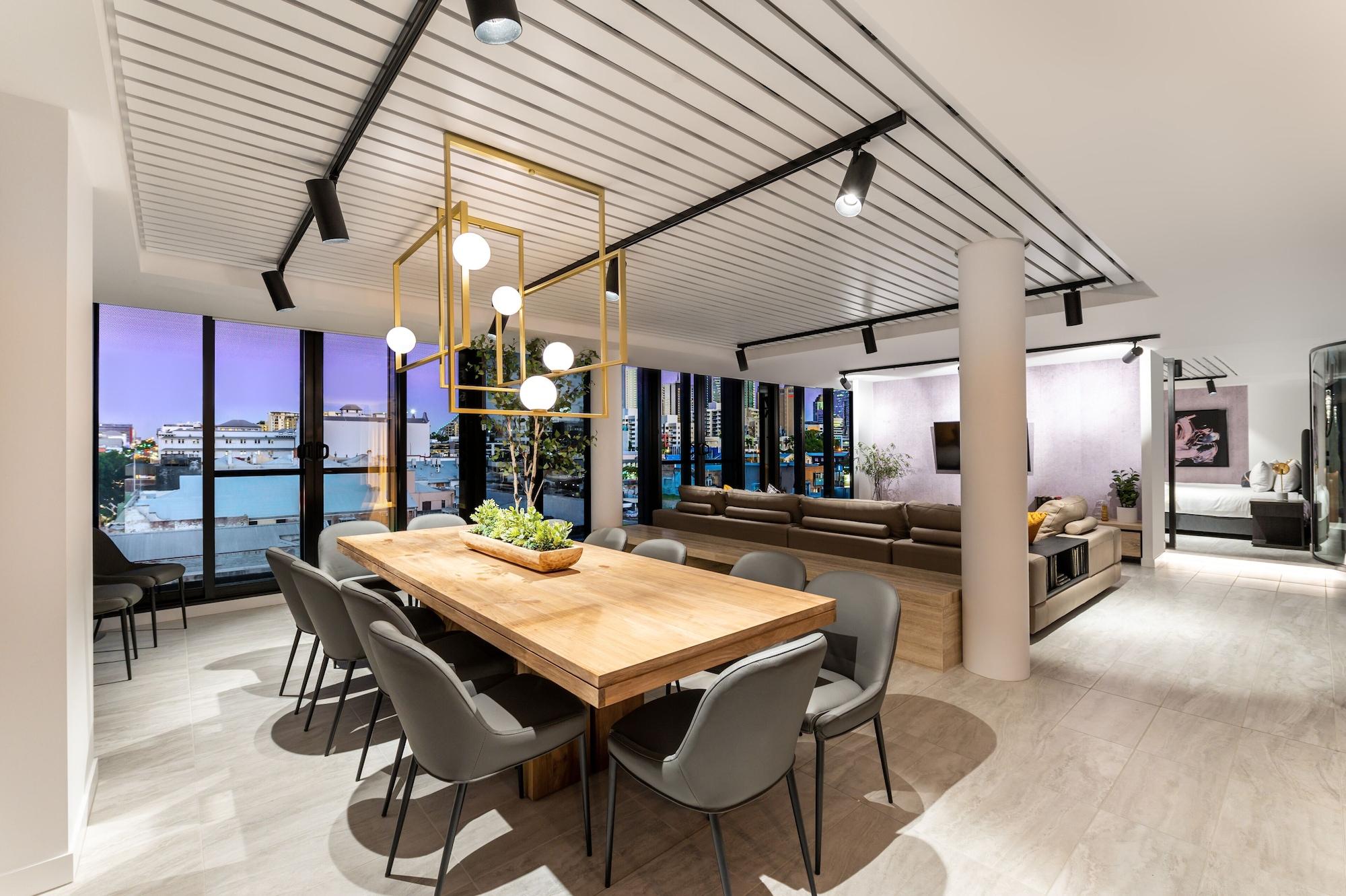 เอฟวี บริสเบน บาย เป็ปเปอร์ส Aparthotel ภายนอก รูปภาพ The interior of a typical apartment