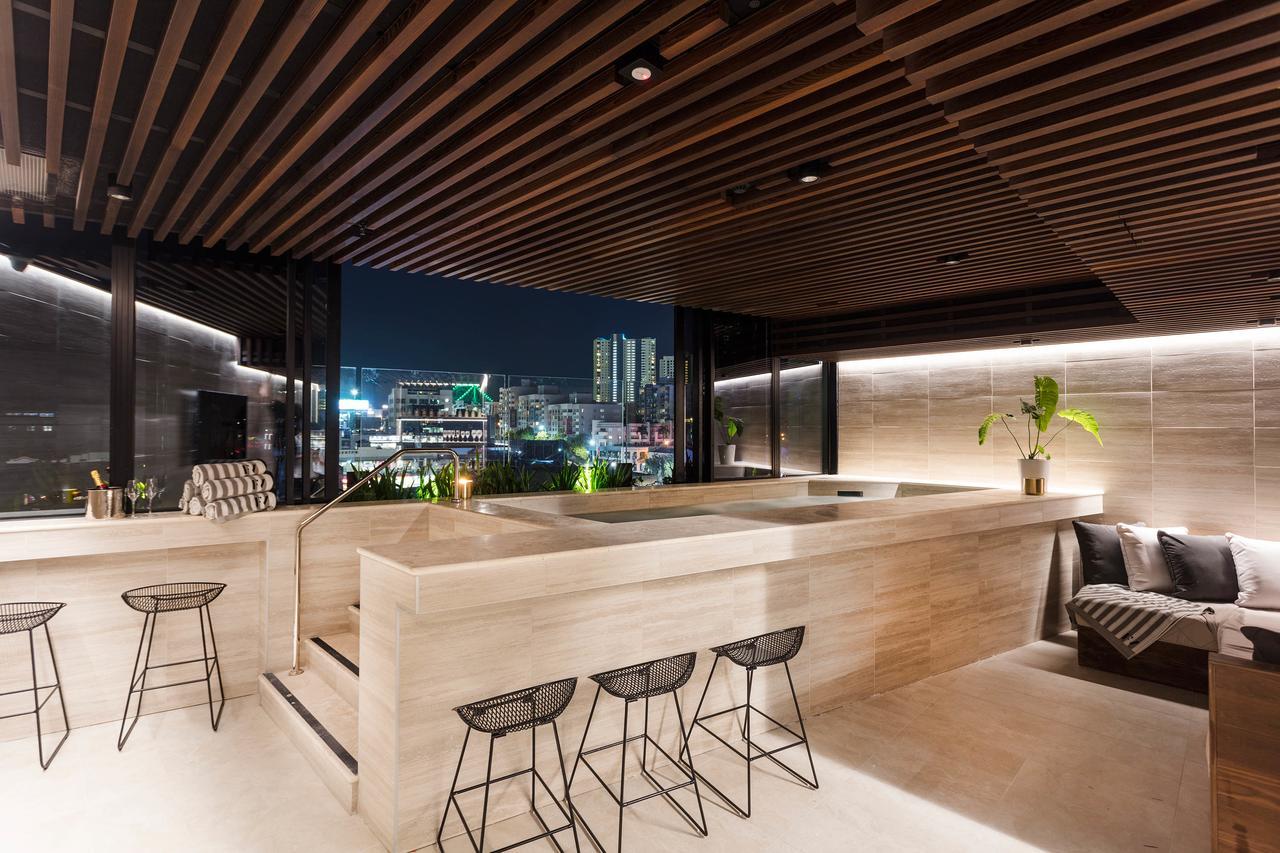 เอฟวี บริสเบน บาย เป็ปเปอร์ส Aparthotel ภายนอก รูปภาพ The Sky Bar