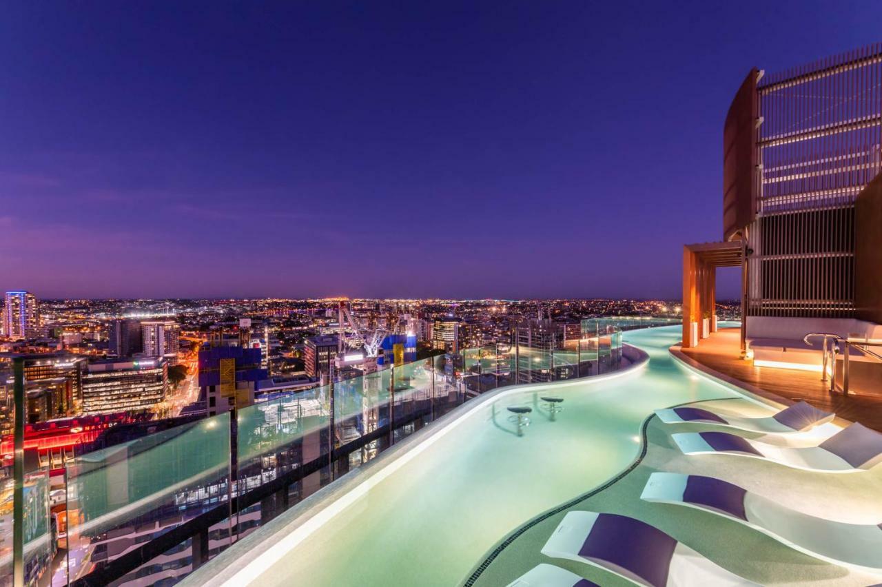 เอฟวี บริสเบน บาย เป็ปเปอร์ส Aparthotel ภายนอก รูปภาพ Skyline rooftop pool