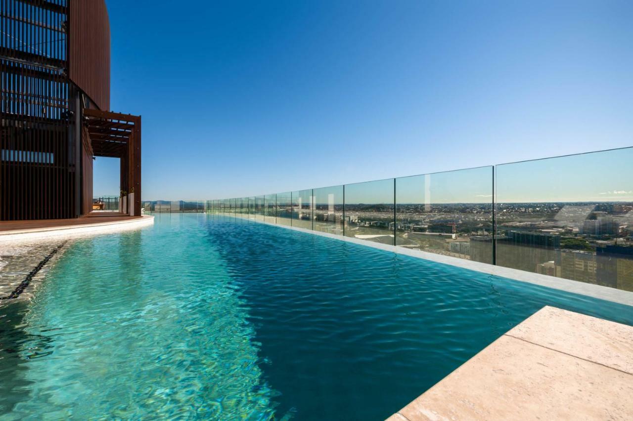 เอฟวี บริสเบน บาย เป็ปเปอร์ส Aparthotel ภายนอก รูปภาพ Infinity pool