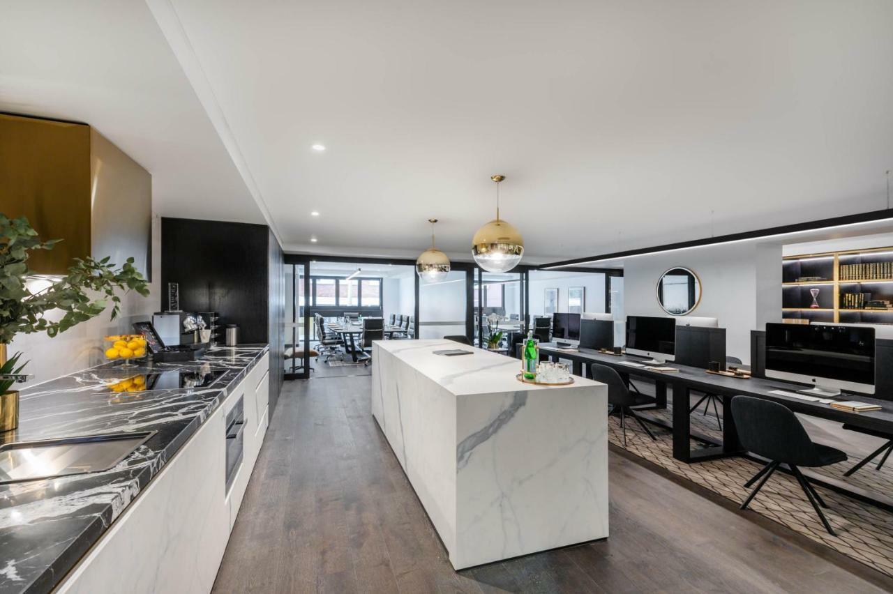 เอฟวี บริสเบน บาย เป็ปเปอร์ส Aparthotel ภายนอก รูปภาพ The kitchen at the 10th floor of the building